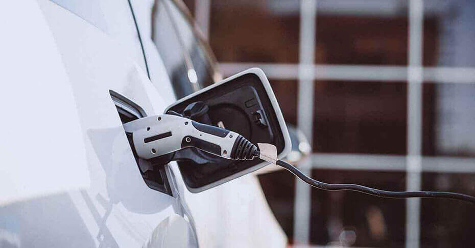 Do-electric-cars-cost-more-to-insure